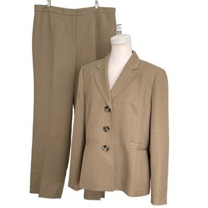 NWT Evan Picone light taupe pinstriped pantsuit size 16